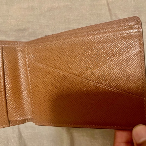 Louis Vuitton Wallet - Picture 3 of 4